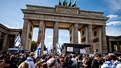In Berlin haben die Menschen Solidarität mit Israel gezeigt