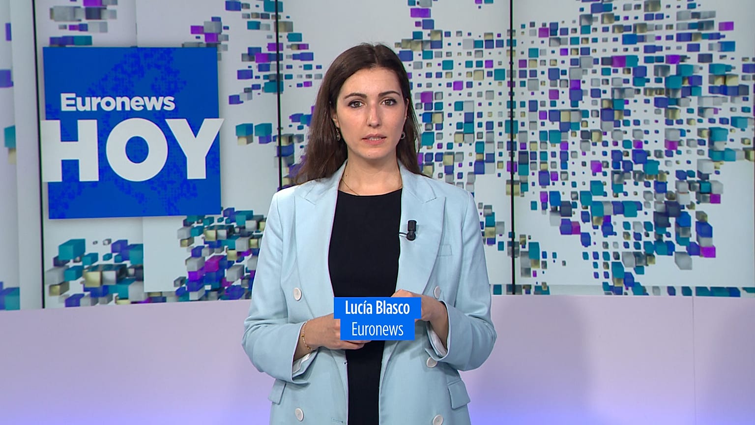 Lucía Blasco presentando Euronews Hoy