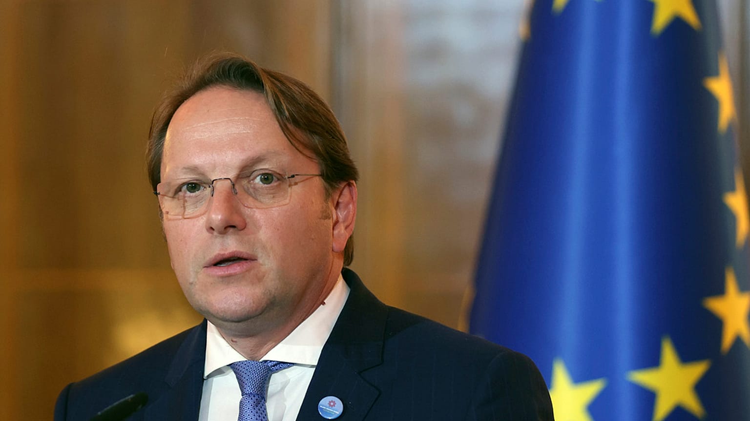 Várhelyi Olivér bővítésért és szomszédságpolitikáért felelős uniós biztos 