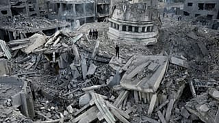 İsrail'in Gazze'ye yönelik hava saldırısında vurulan Yasin Mescidi 