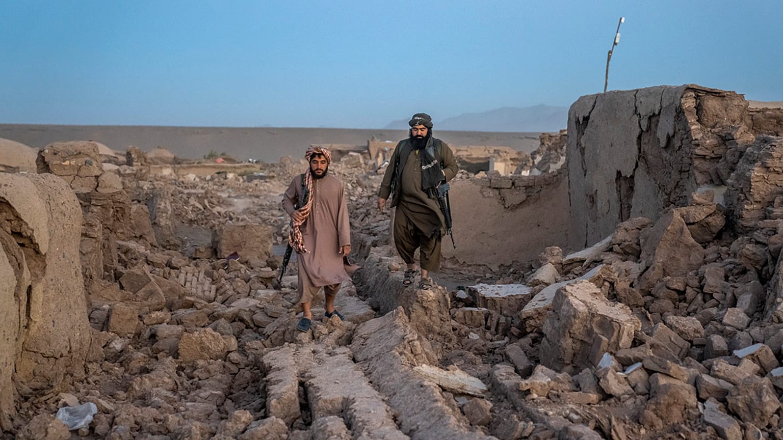 Afganistan'da deprem