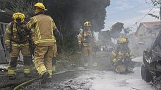 Gázából kilőtt rakéta okozta tüzet oltanak az izraeli Askelon városában