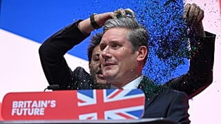 Keir Starmer surpreendido por jovem ativista