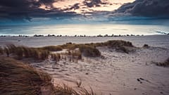 Sylt is the largest of Germany’s North Frisian islands, which are located in the North Sea off the coast of Schleswig-Holstein. 