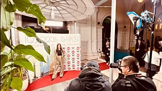 Trokán Nóra színésznőt fotózzák a Shooting Star Soiree vörös szőnyegén - Budapest, 2023. október 9. 