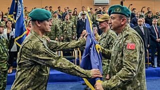 Kosova'da KFOR misyonu Türk General Özkan Ulutaş'a devredildi