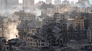 دمتر هائل في غزة جراء القصف الإسرائيلي 