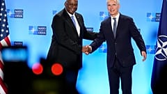 A NATO főtitkára és az amerikai védelmi miniszter