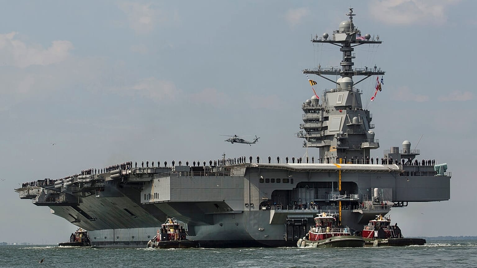 ABD Donanması'na ait USS Gerald R. Ford uçak gemisi
