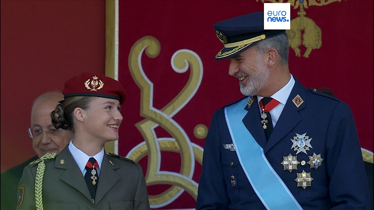 La princesa Leonor y su padre, el rey Felipe VI.