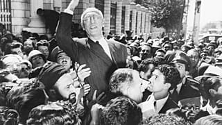 CIA: İran'daki 1953 darbesi demokratik değildi
