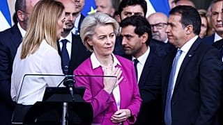 Глава Европейского парламента Роберта Метсола (слева) и председатель Еврокомиссии Урсула фон дер Ляйен. Архивное фото