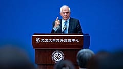 Der Hohe Vertreter Josep Borrell hielt seine Rede an der Universität Peking in Peking.