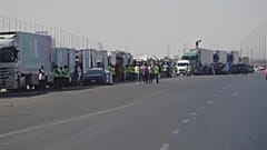 مساعدات نحو قطاع غزة