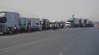 مساعدات نحو قطاع غزة