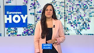 Lucía Riera presenta el informativo diario Euronews Hoy.
