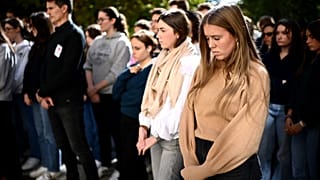 Schweigeminute am Lycee Montaigne in Bordeaux