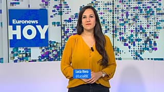 Lucía Riera presenta el informativo diario Euronews Hoy.