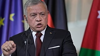 العاهل الأردني عبد الله الثاني يحضر مؤتمرا صحفيا مشتركا مع المستشار الألماني أولاف شولتز في برلين، ألمانيا. 2023/10/17