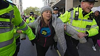 Greta Thunberg wird abgeführt