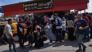 فلسطينيون عند معبر رفح. 2023/10/16