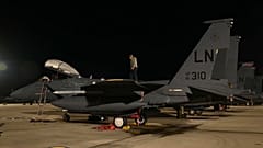 غادر الطيارون من سرب المقاتلات 494 سلاح الجو الملكي البريطاني لاكنهيث في سوفولك، إنجلترا، في 16 أكتوبر