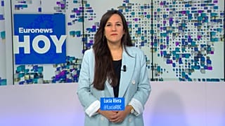 Lucía Riera presenta el informativo diario Euronews Hoy.