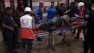 Un herido llega a un hospital de Gaza