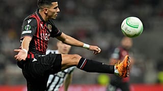 لاعب منتخب نيس يوسف عطال 