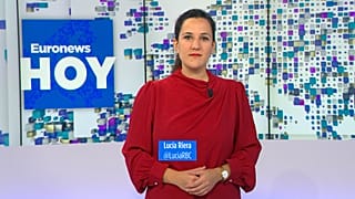 Lucía Riera presenta el informativo diario Euronews Hoy.