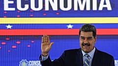 الرئيس الفنزويلي نيكولاس مادورو يصل إلى اجتماع مع وزرائه في فندق هومبولت في جبل الأفيلا في لاجويرا، فنزويلا، الخميس 21 سبتمبر 