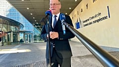 Navracsics Tibor az Európai Bizottság előtt tartott sajtótájékoztatót