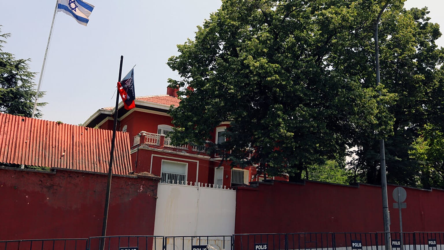 İsrail büyükelçilik konutu