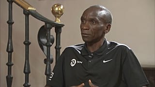 Eliud Kipchoge court pour "faire avancer la grande famille humaine"