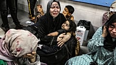 جرحى فلسطينيون إثر غارة إسرائيلية