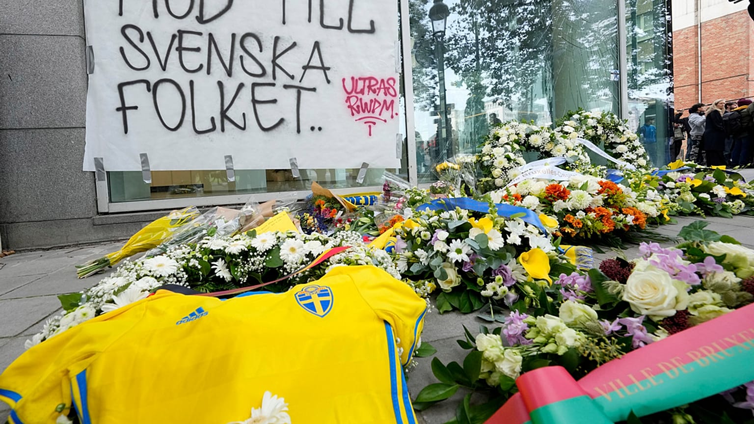 Dos seguidores de la selección de fútbol sueca murieron y tercero resultó gravemente herido en el atentado de Bruselas del pasado lunes