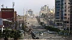 Une rue de Gaza détruite par les frappes israéliennes