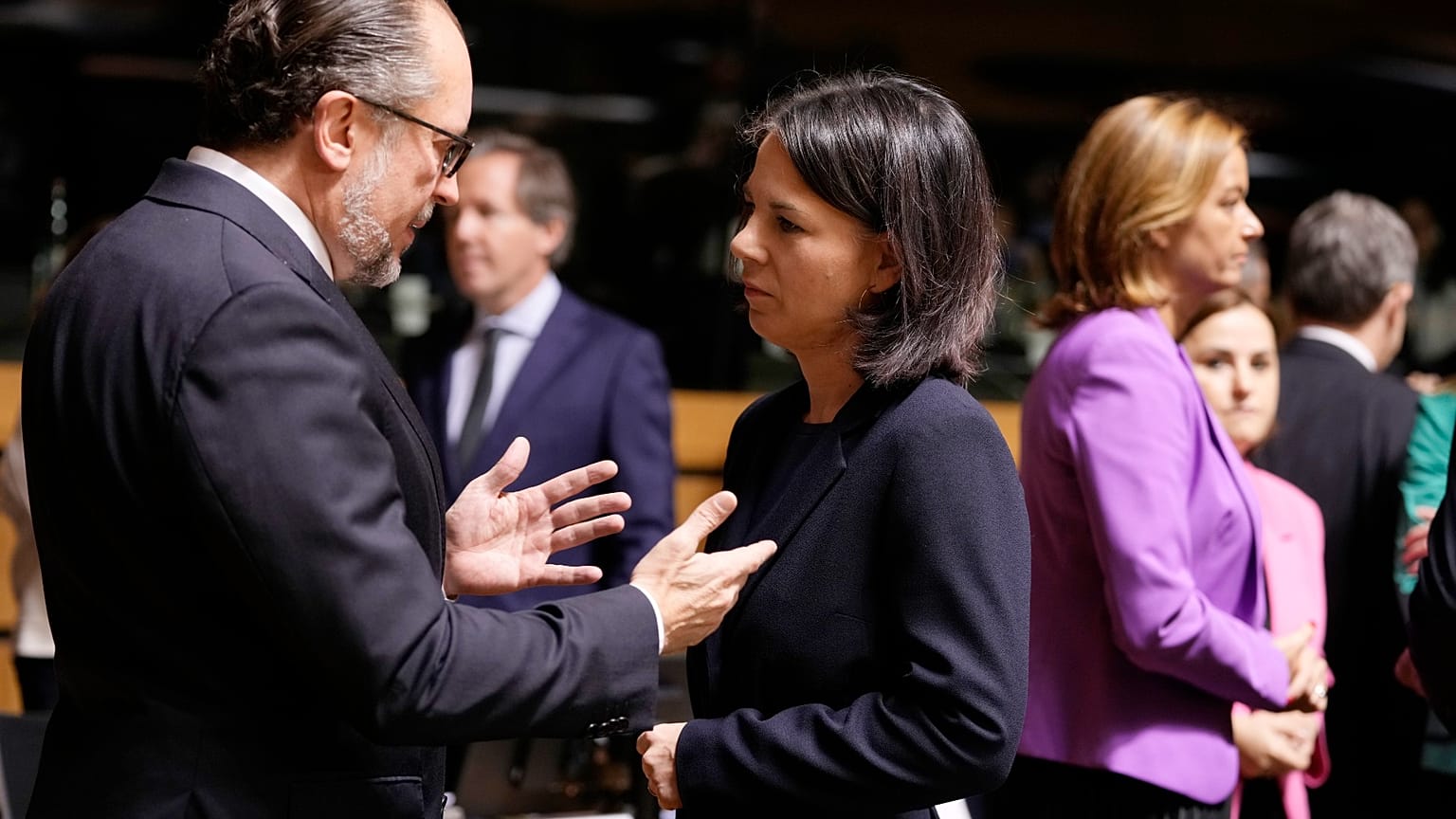 Die Au-enamtschefs von Österreich und Deutschland, Alexander Schallenberg und Annalena Baerbock, am Montag in Luxemburg.