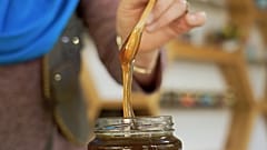 Aserbaidschans Aromen: Berghonig von Baumbienen aus dem Großen Kaukasus 