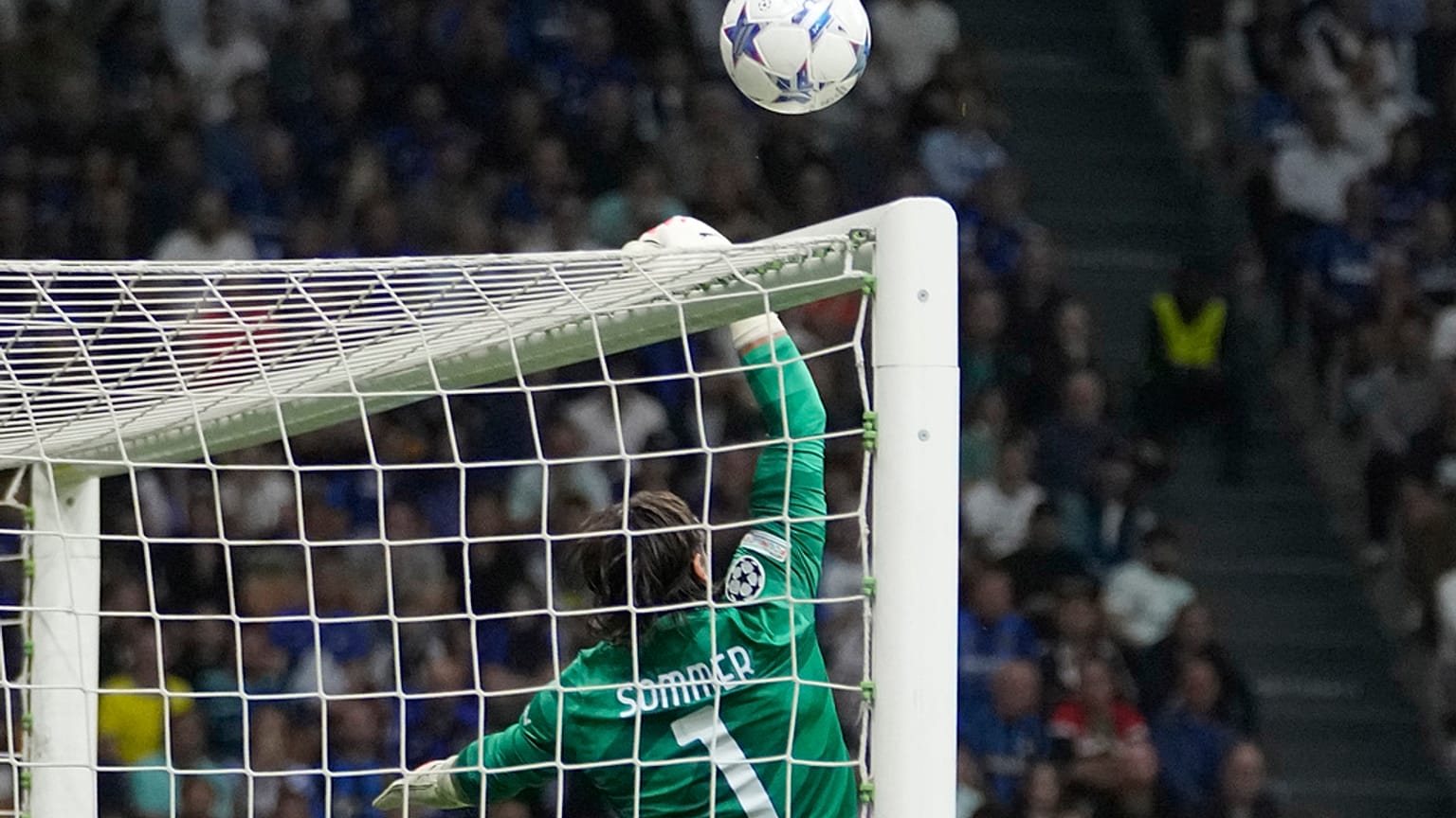 Letzte Saison hielt Yann Sommer noch den Kasten der Bayern sauber, nun steht er für Inter Mailand zwischen den Pfosten.