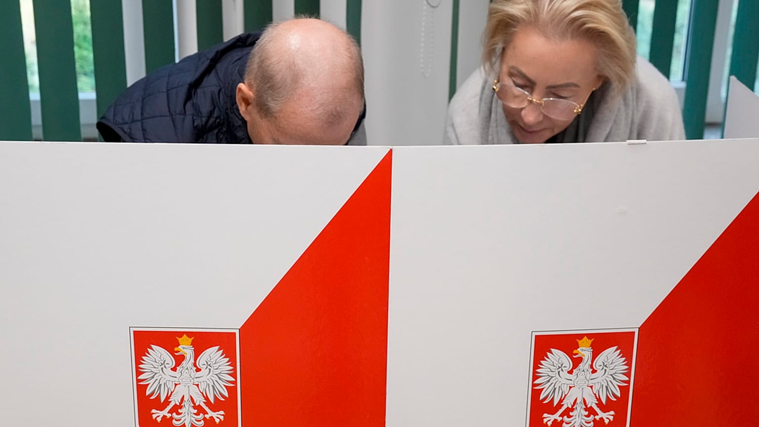 Bei den Wahlen in Polen hat die Regierungspartei PiS ihre absolute Mehrheit verloren.