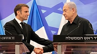 Εμανουέλ Μακρόν και Μπέντζαμιν Νετανιάχου 