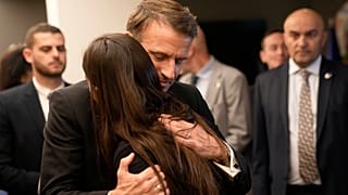 Macron ist mehr als zwei Wochen nach Kriegsbeginn zu einem Solidaritätsbesuch in Israel.