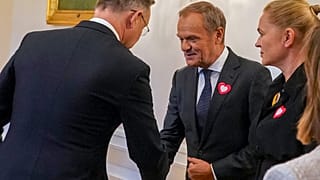 Andrzej Duda (g.) et Donald Tusk.