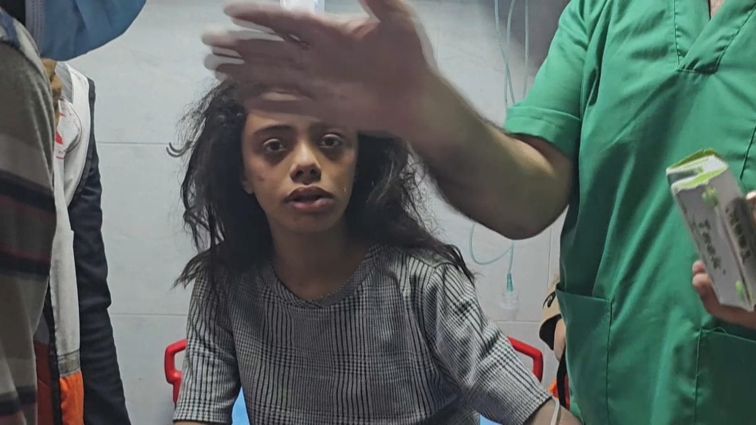 أفنان: 35 ساعة تحت الأنقاض
