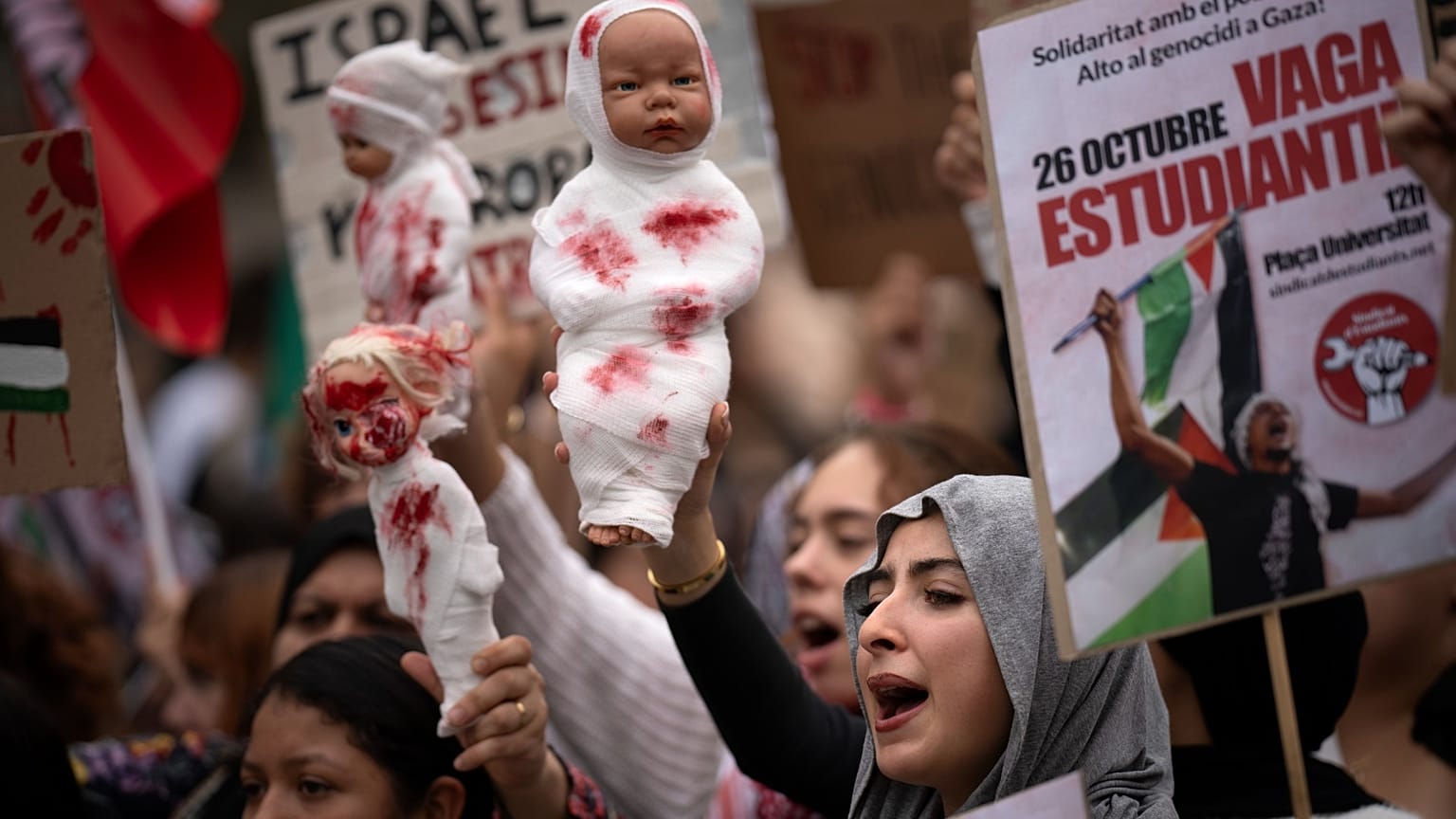 مظاهرة للطلبة الإسبان في مدريد لمساندة الفلسطينيين