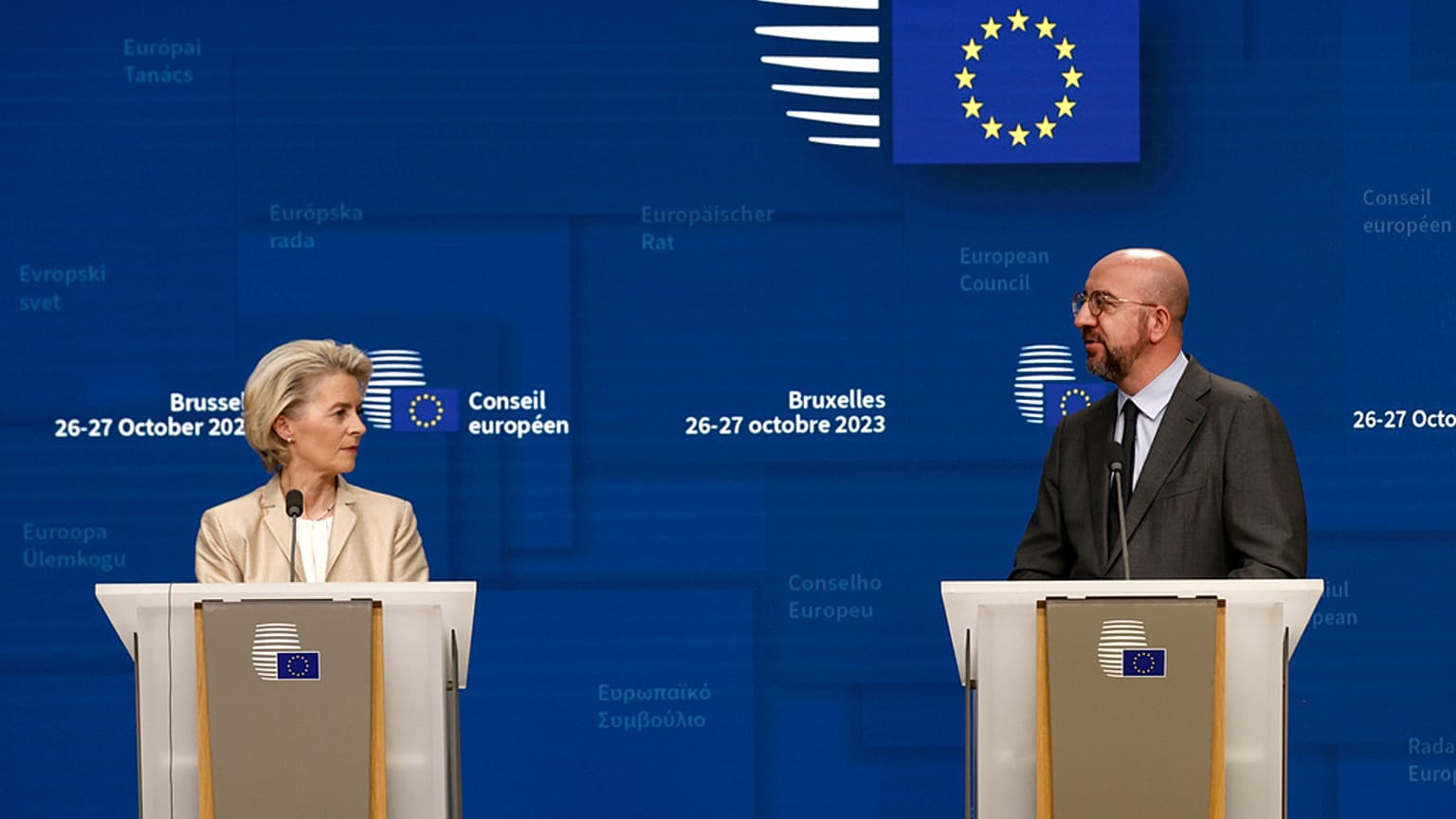 Ursula von der Leyen, az Európai Bizottság és Charles Michel, az Európai Tanács elnöke