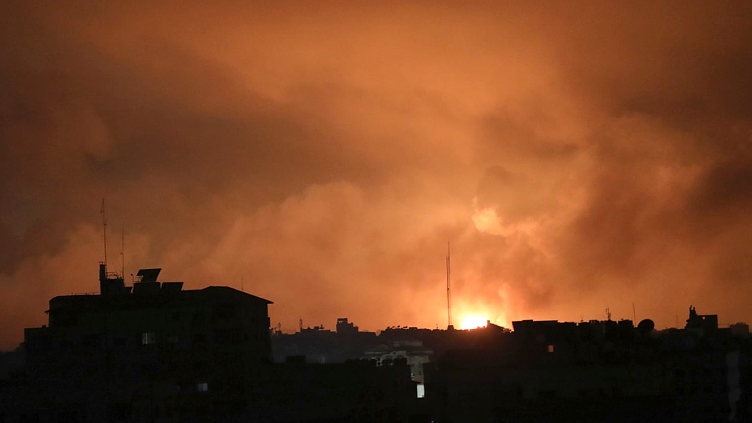 Israels Angriffe auf Gaza am Freitagabend