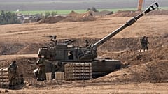 Ein Geschütz der israelischen Armee nahe der Grenze zum Gazastreifen
