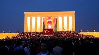 Feierlichkeiten vor dem Mausoleum Atatürks in Istanbul